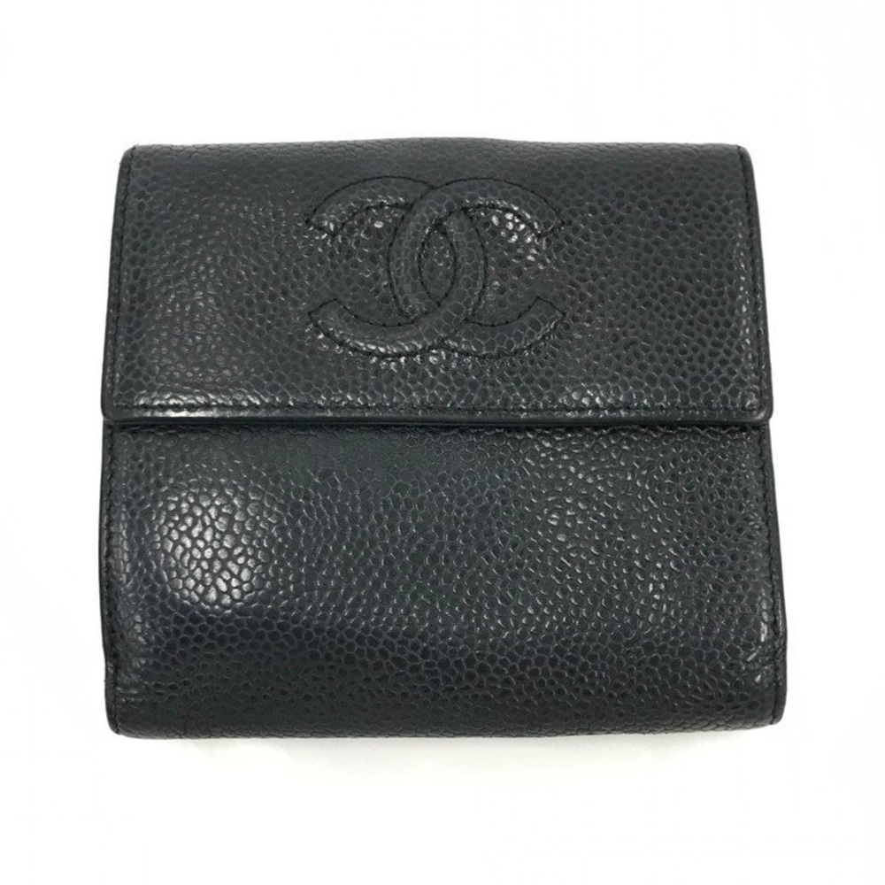 CHANEL Tri-fold wallet caviar leather